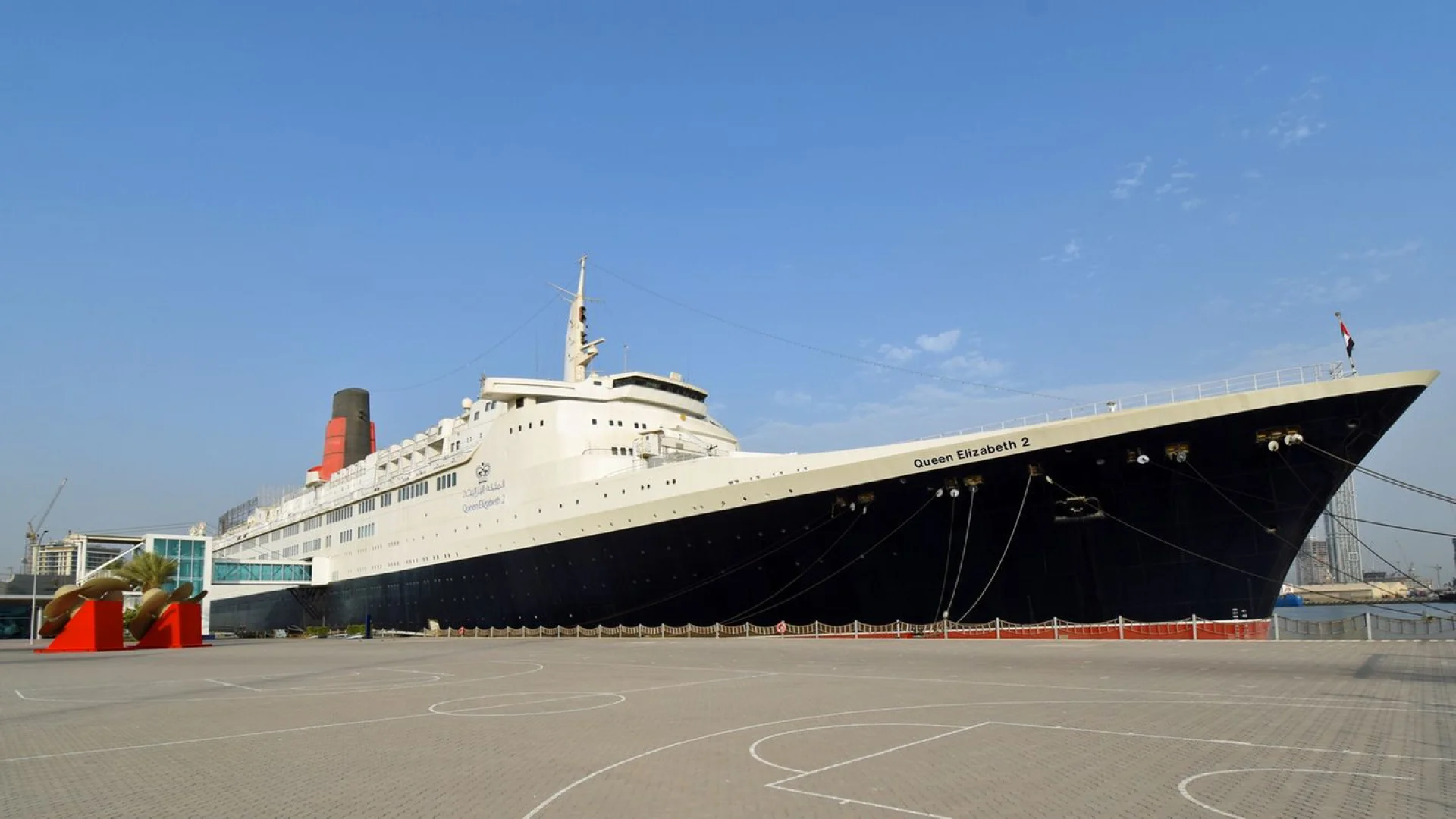QE2 Dubai: The Ocean Liner Reborn as a Hotel Ship | Die Geissens Real Estate | Luxus Immobilien mit Carmen und Robert Geiss – Die Geissens in Dubai
